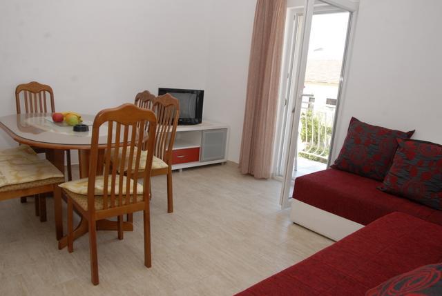 Apartments Dosljak 蒂瓦特 外观 照片