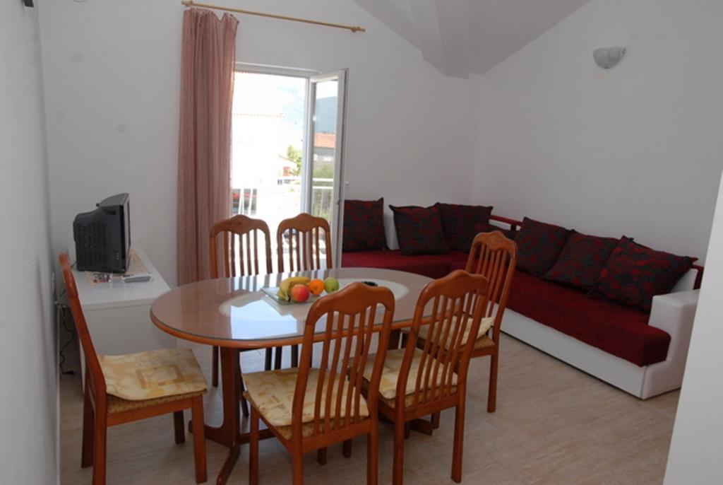 Apartments Dosljak 蒂瓦特 外观 照片